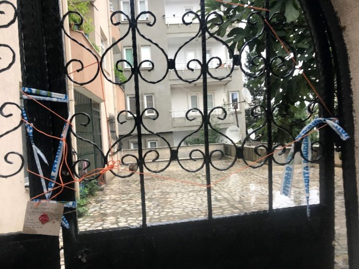 İki Ana Kolonu Patlayan 6 Katlı Bina Boşaltıldı