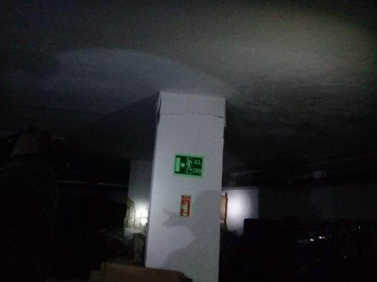 İki Ana Kolonu Patlayan 6 Katlı Bina Boşaltıldı