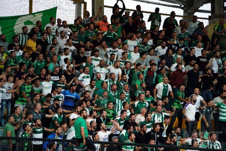 TFF 1. Lig: Fatih Karagümrük: 3 - Bursaspor: 1 (Maç sonucu)