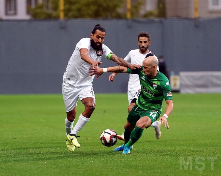 TFF 1. Lig: Fatih Karagümrük: 3 - Bursaspor: 1 (Maç sonucu)