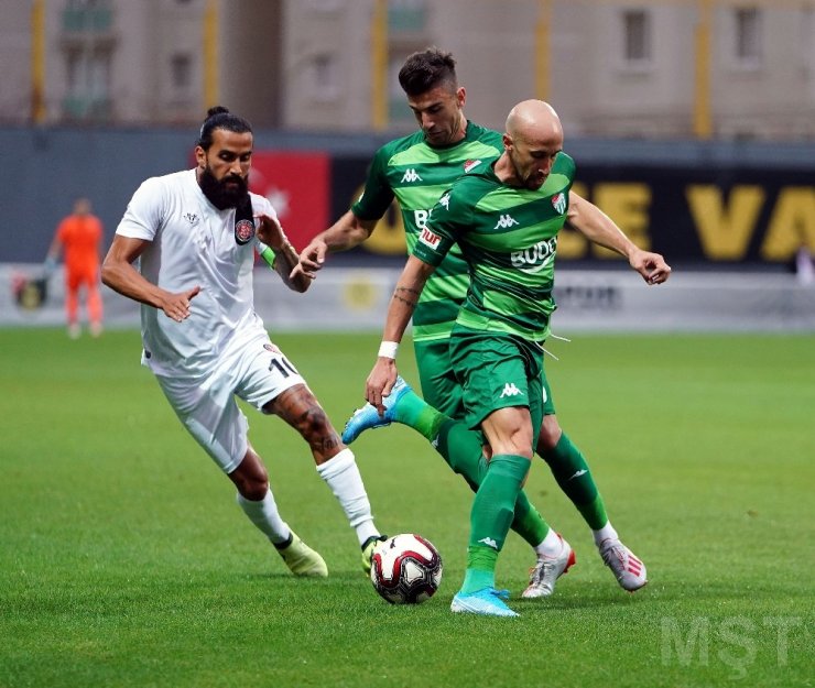 TFF 1. Lig: Fatih Karagümrük: 3 - Bursaspor: 1 (Maç sonucu)