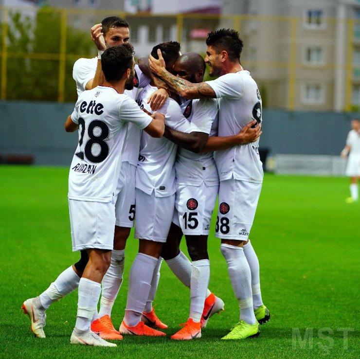 TFF 1. Lig: Fatih Karagümrük: 3 - Bursaspor: 1 (Maç sonucu)