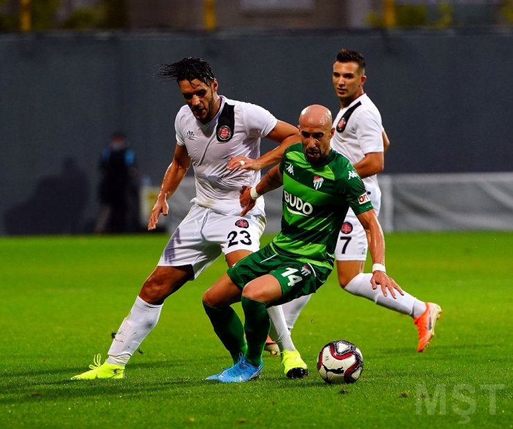 TFF 1. Lig: Fatih Karagümrük: 3 - Bursaspor: 1 (Maç sonucu)