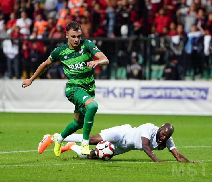 TFF 1. Lig: Fatih Karagümrük: 3 - Bursaspor: 1 (Maç sonucu)