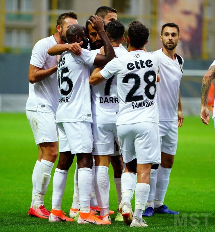 TFF 1. Lig: Fatih Karagümrük: 3 - Bursaspor: 1 (Maç sonucu)