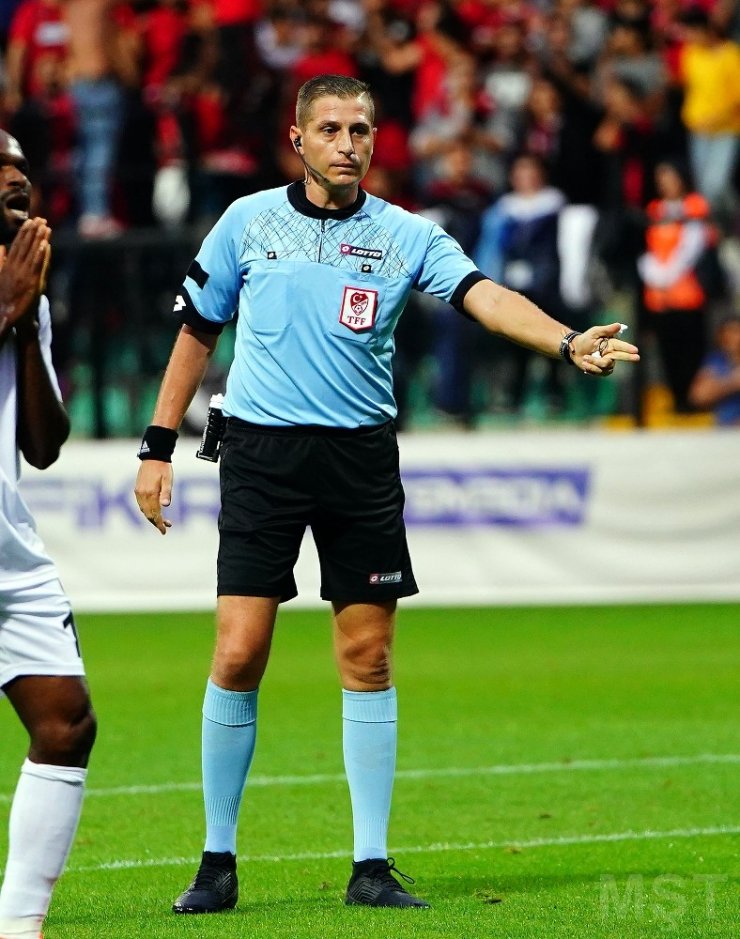 TFF 1. Lig: Fatih Karagümrük: 3 - Bursaspor: 1 (Maç sonucu)