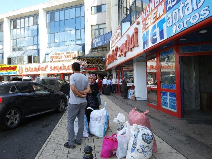 Otogarda tatil dönüşü yoğunluğu havadan görüntülendi