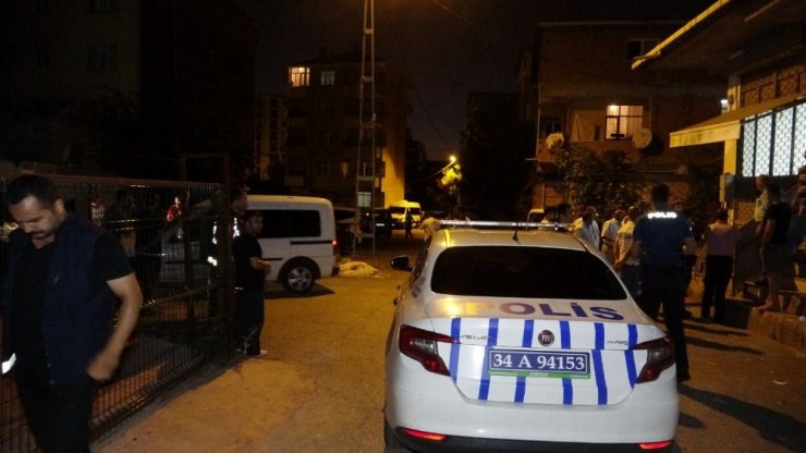 Pendik’te bıçaklı kavga: 2 yaralı