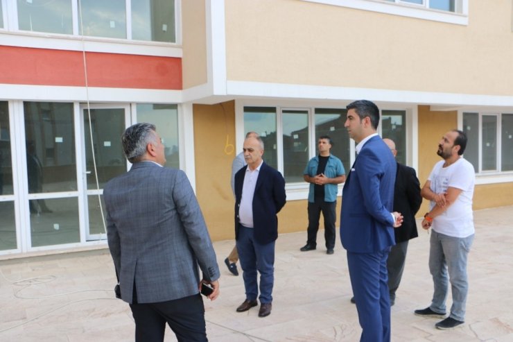 Kartal’da Mustafa Necati Etüt Merkezi ve Kız Yurdu açılış için gün sayıyor