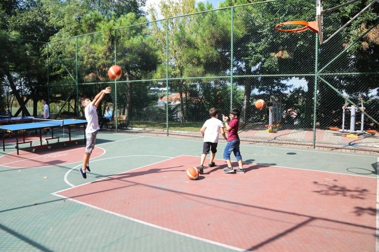 Maltepeli çocuklar, sosyal medyayı bırakıp sokağa koştular