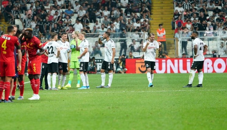 Süper Lig: Beşiktaş: 1 - Göztepe: 0 (İlk yarı)