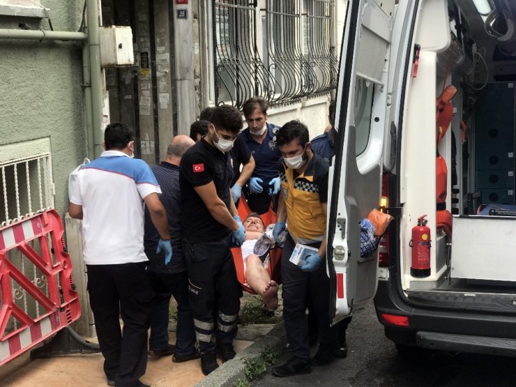 Beyoğlu’nda alkol komasına girdiği iddia edilen doktor, ekipleri alarma geçirdi