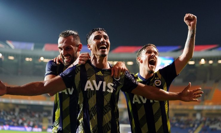 Fenerbahçe son dakikada güldü