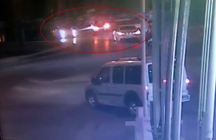 Cipten kaçtı otomobile ve ağaca çarptı