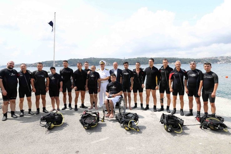 Engelliler 30 Ağustos Zaferi’ni suya dalarak kutlayacak