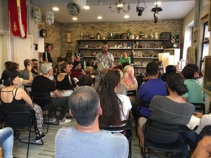 Balat’ta halk mezatına yoğun ilgi