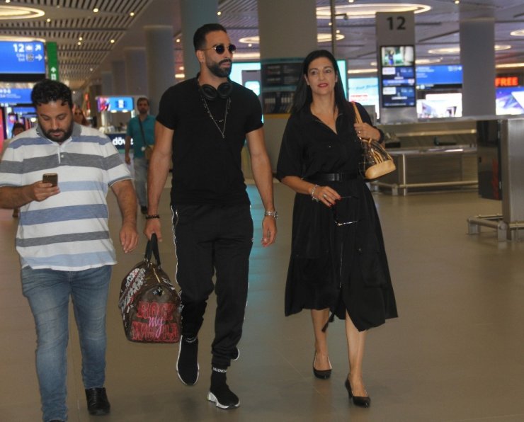 Adil Rami Fenerbahçe için İstanbul’da