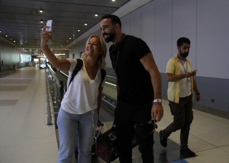 Adil Rami Fenerbahçe için İstanbul’da