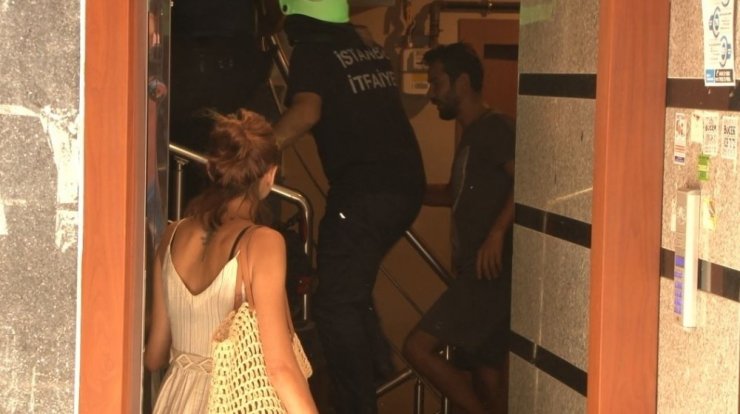 İstanbul’da intihar girişimi ekipleri alarma geçirdi