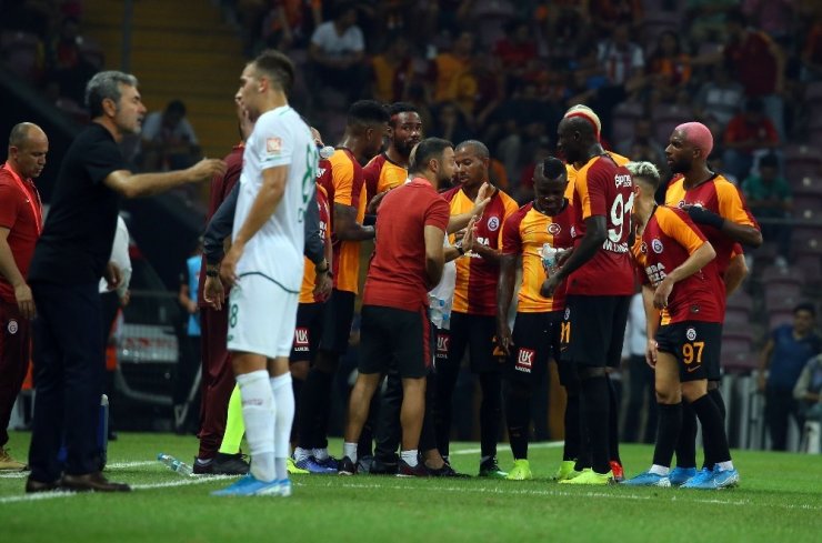 Süper Lig: Galatasaray: 0 - Konyaspor: 0 (İlk yarı)