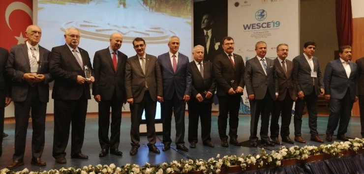 Enerji Bakanı Dönmez: "Enerjide enosis ittifaklarına göz yummayacağız"