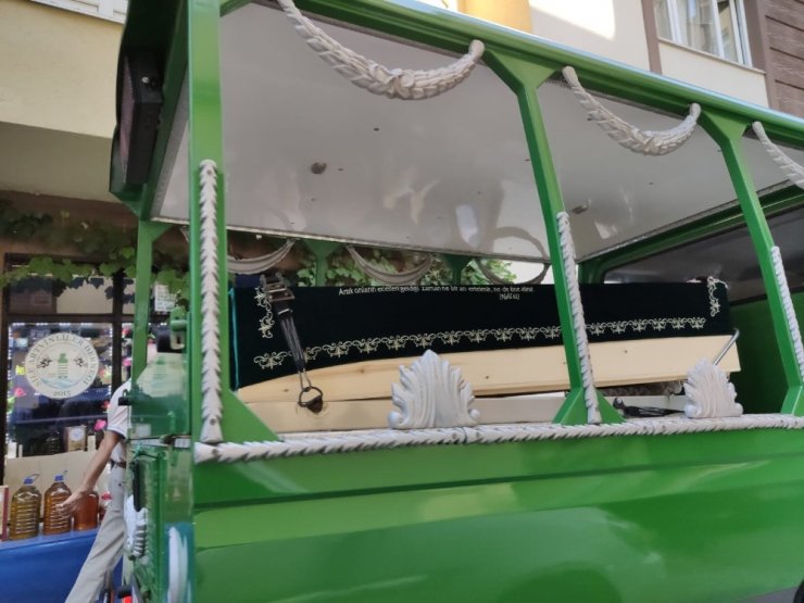 Ümraniye’de katliam yapan genç ile annesi ve kardeşi toprağa verildi