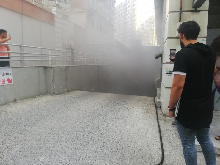 Esenyurt’ta rezidansta yangın paniği