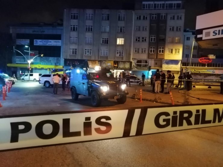 Sancaktepe’de molotof kokteyli saldırı polisi harekete geçirdi