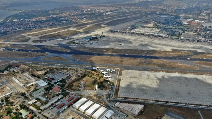 İstanbul’un uçak mezarlığı havadan görüntülendi