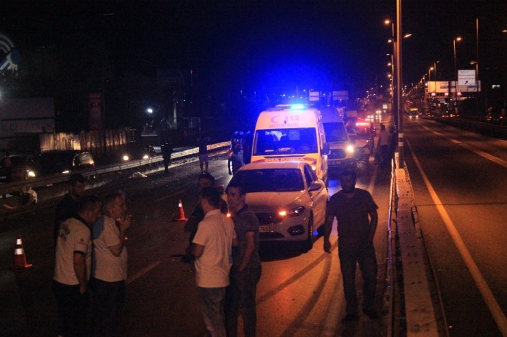 Avcılar E-5’te zincirleme trafik kazası: 1’i ağır 3 yaralı