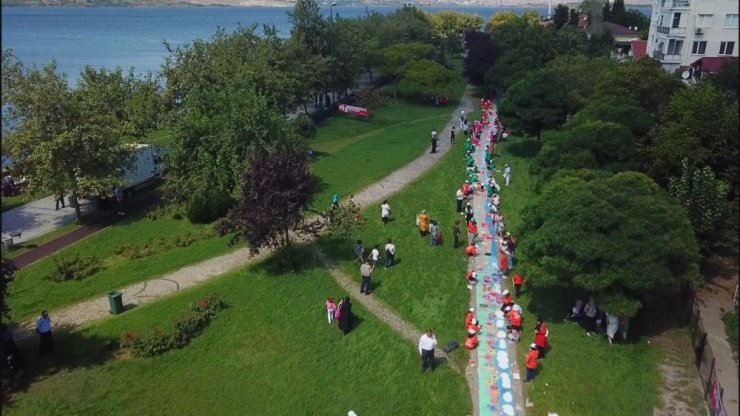 Küçükçekmece’de 97. yılına özel 97 metre uzunluğunda dev resim etkinliği