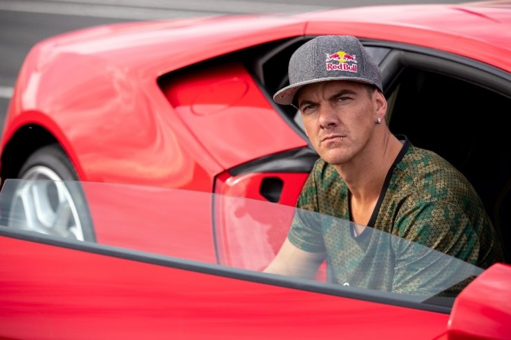 Dünyanın en iyi drift pilotları İstanbul’da sahne alıyor