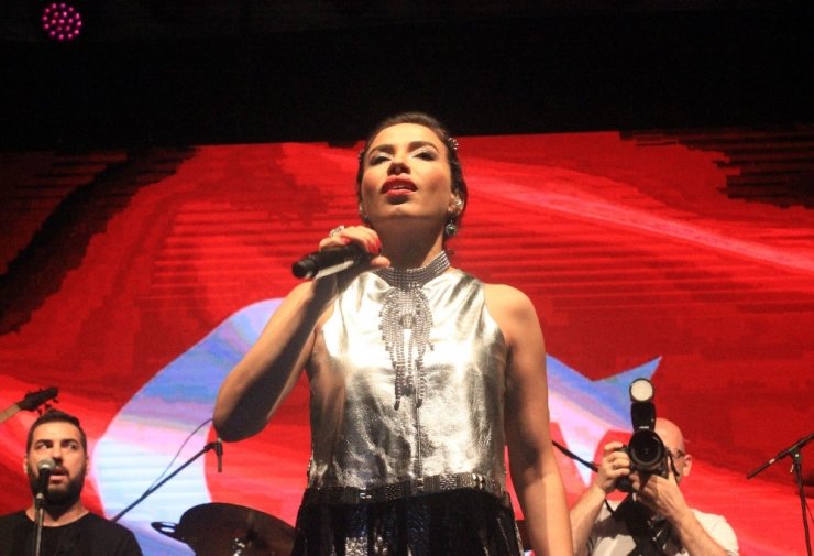 Beyoğlu’nda 30 Ağustos Zaferi konserle kutlandı