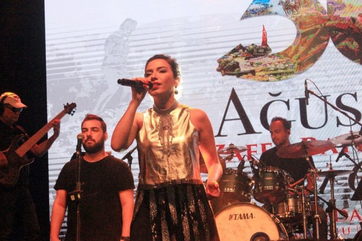 Beyoğlu’nda 30 Ağustos Zaferi konserle kutlandı