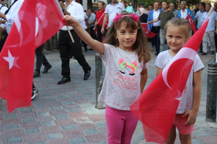 30 Ağustos coşkusu Eyüpsultan’ı sardı