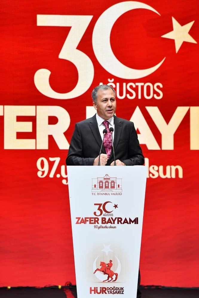 İstanbul Valiliğinden 30 Ağustos Zafer Bayramı resepsiyonu