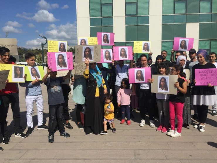 Boynuna saplanan makasla felç kalan Ezel’in ailesi eylem yaptı