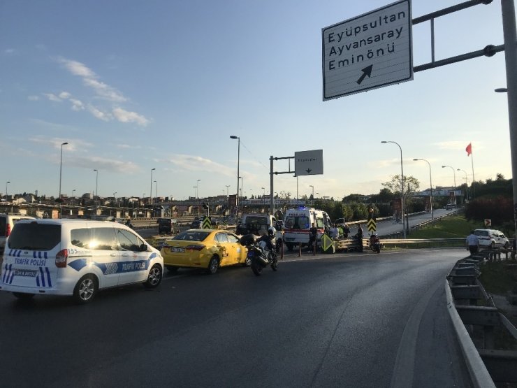 Eyüpsultan’da motosiklet kazası: 2 yaralı