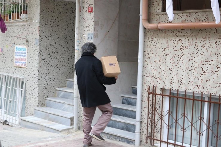 Eyüpsultan’da ihtiyaç sahiplerine “Sosyal Market”