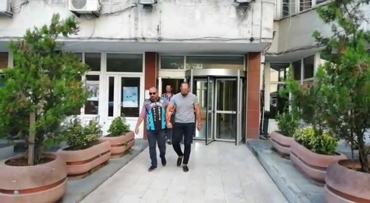 TEM Otoyolu’nda “makas” atarak yarışan magandalar 24 saat geçmeden yakalandı