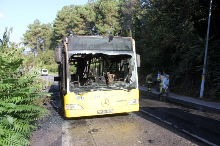 Beykoz’da İETT otobüsünün alev alev yandığı anlar kamerada