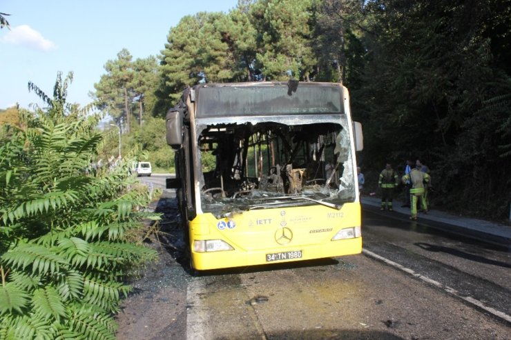 Beykoz’da İETT otobüsünün alev alev yandığı anlar kamerada