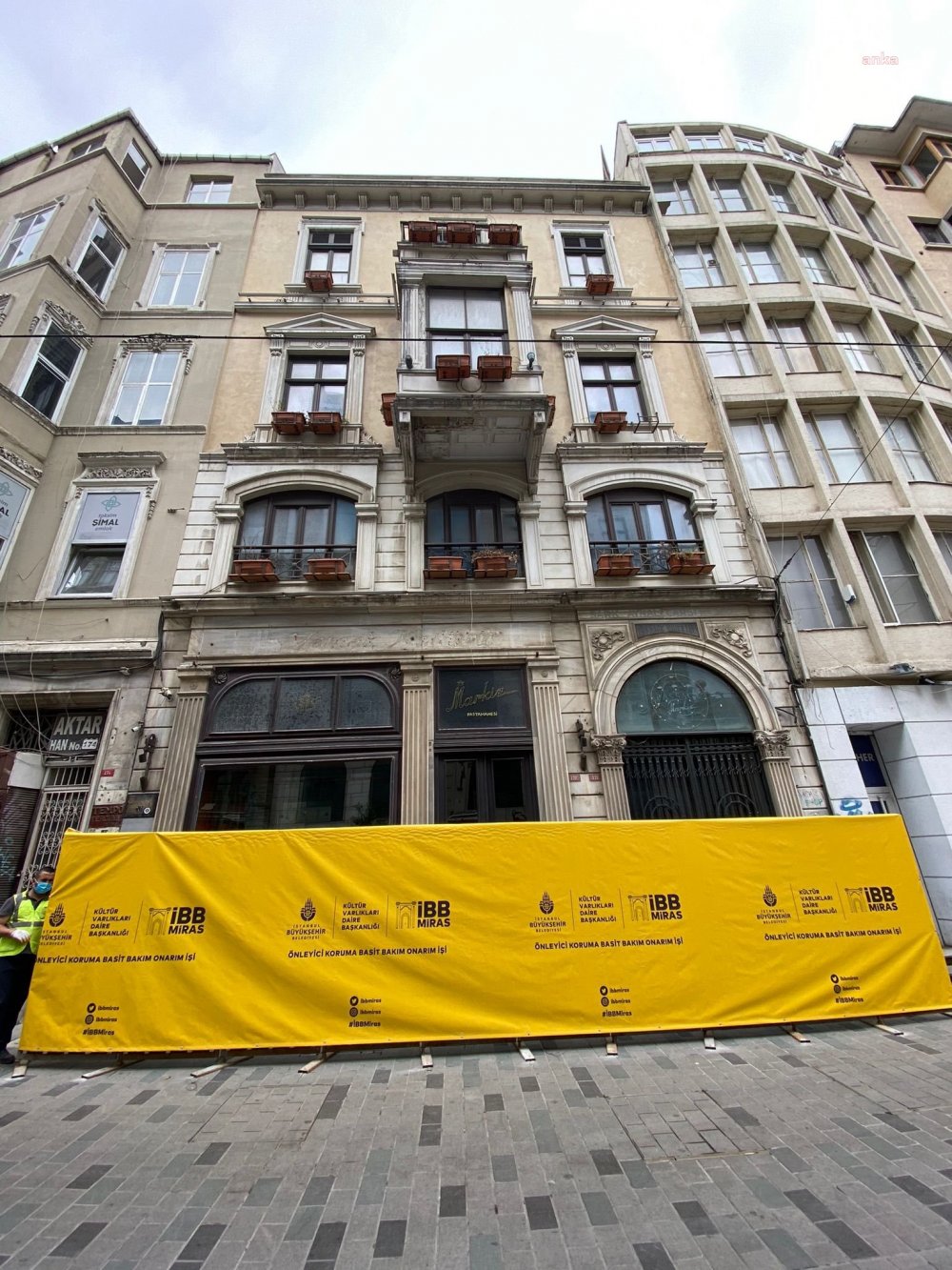 İBB, ÜNLÜ MARKİZ PASTANESİ'NİN RESTORASYONUNA BAŞLADI