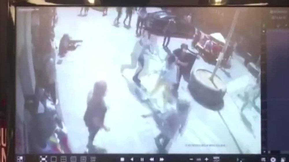 İYİ PARTİİSTANBUL İL BAŞKANI KAVUNCU’YA YUMRUKLU SALDIRI