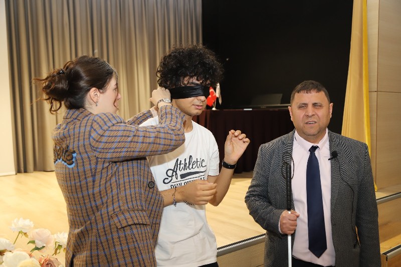 kartal-belediyesinden-ogrencilere-engelliler-haftasinda-bilinclendirme-semineri-2-800x533.jpg