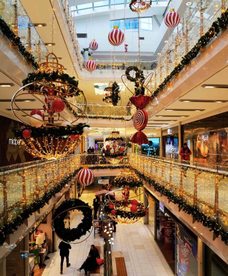 AKMERKEZ’DEN YILBAŞINA ÖZEL ETKİNLİKLER