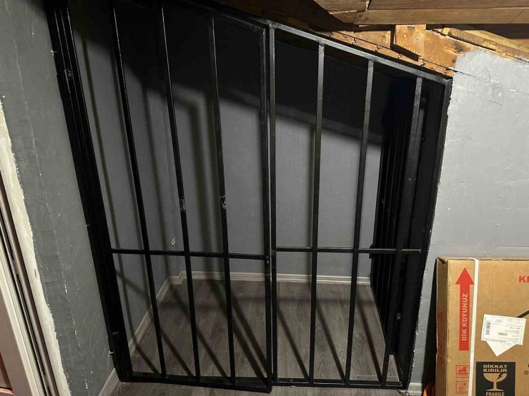 KADIKÖY’DE SAPKIN PARTİ HAZIRLIĞI YAPAN ŞÜPHELİLERE BASKIN