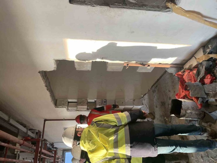 ÜNİVERSİTE KAMPÜSÜNDEKİ İNŞAATIN 4. KATINDAN DÜŞEN İŞÇİ HAYATINI KAYBETTİ