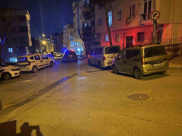 KÜÇÜKÇEKMECE’DE MOTOSİKLETLİ GENCE SİLAHLI SALDIRI: 1 AĞIR YARALI