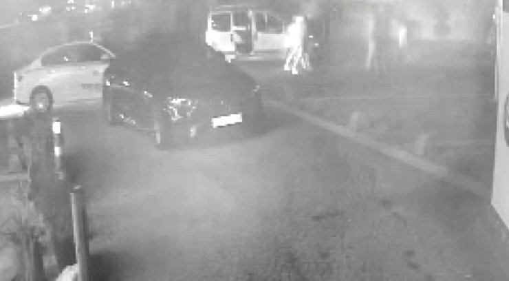 ATAŞEHİR’DE ‘YAN BAKMA’ KAVGASINDA BİR KİŞİ HAYATINI KAYBETTİ